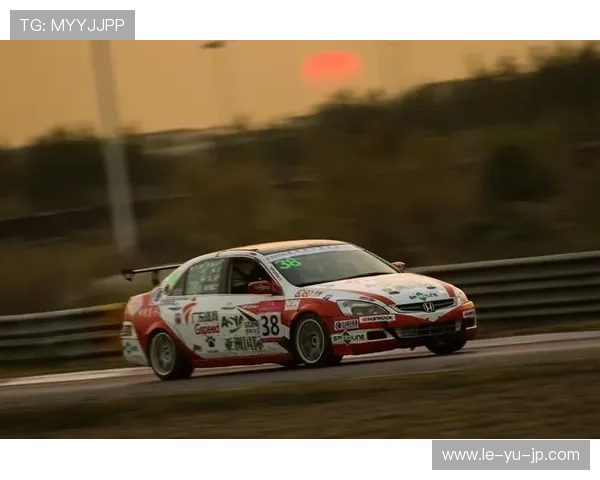 排位赛激战:最新成绩揭晓,顶尖车手争夺战一触即发 排位赛激战:最新成绩揭晓,顶尖车手争夺战一触即发